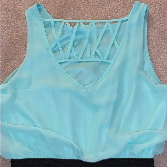 Pretty Form Fitting Dress - Picture 5 of 5